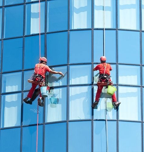 Мытье фасадов промальпинистами в Ачинске